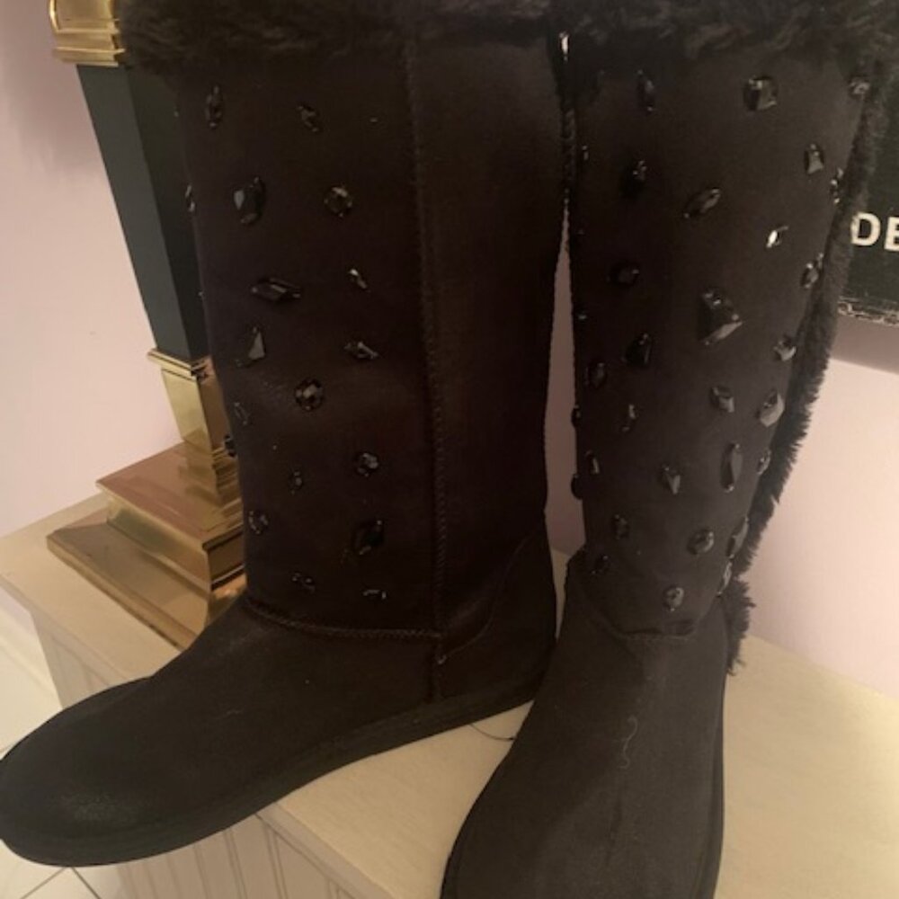 NWOT - Women's Black Boots!